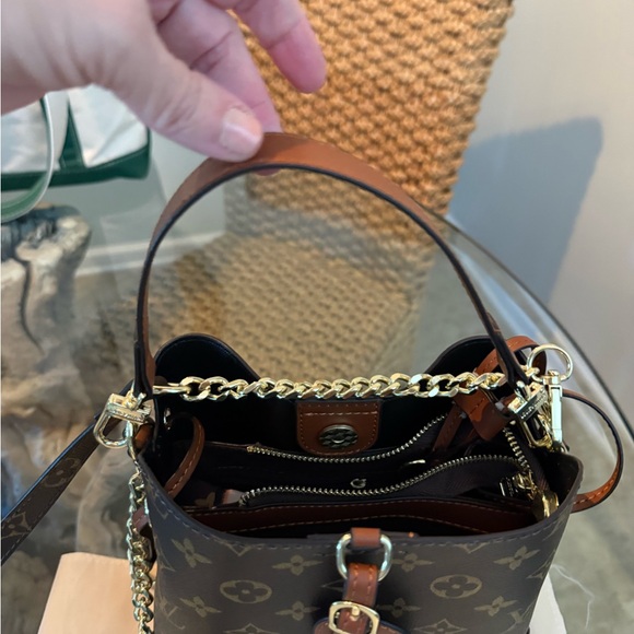 Purse - Picture 2 of 2